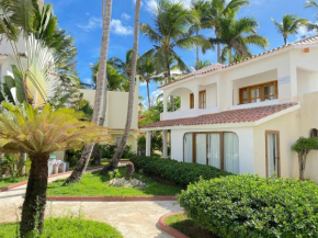 BEACH HOUSE 3 bedrooms - Playa Los Corales - PICKUP WIFI BBQ